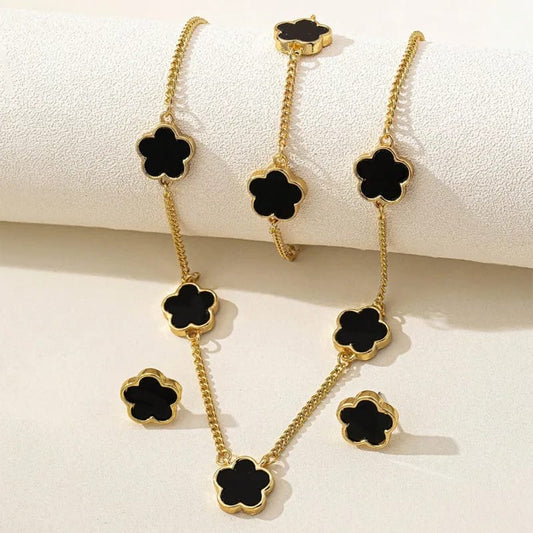 Black Clover Jewellery Set